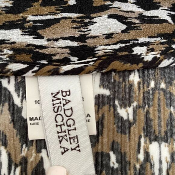 Badgely Mischka lizard print sheer tunic Size Small - Picture 5 of 9